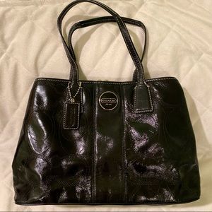 COACH Black Patent Leather Bag with Carryall Kiss Lock F15658 (GREAT CONDITION)